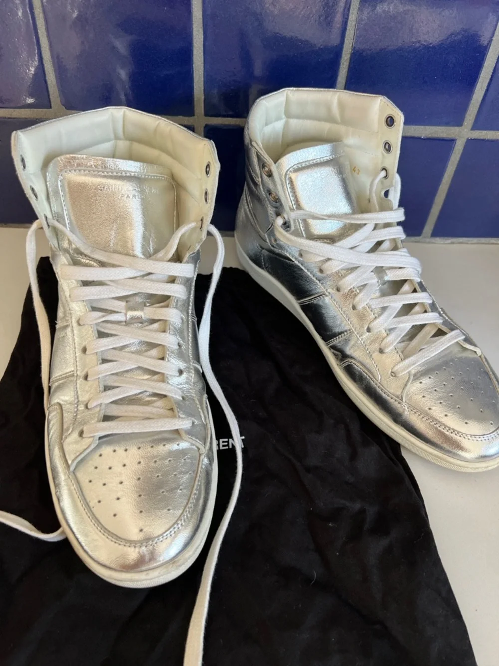 Saint Laurent Silver Metallic High-Top Sneakers with White Trim - Picture 7 of 9